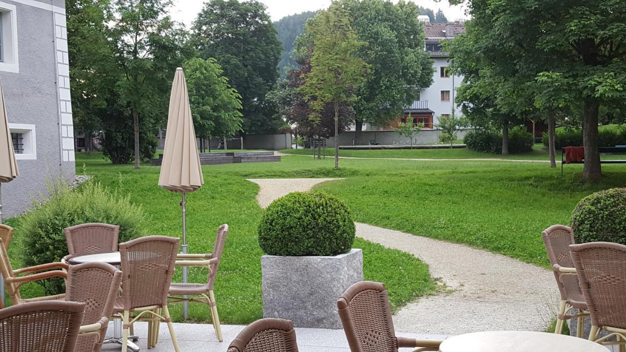 Pension Hochleitner Am Schlosspark Hotel Tamsweg Bagian luar foto